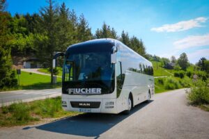 man-lions-coach-r07-bel (1)